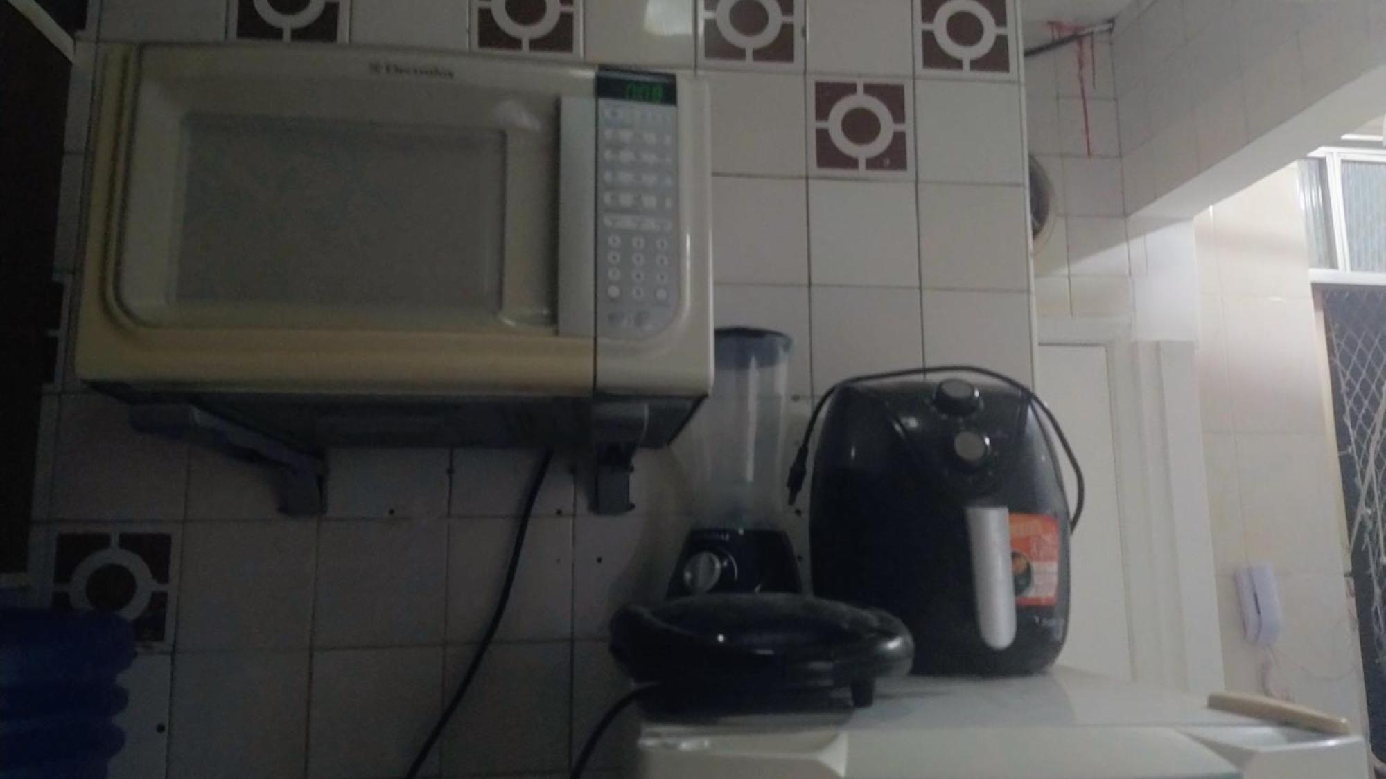 Aluguel De Com Banheiro Compartilhado,proximo Ao Copacabana Palace *