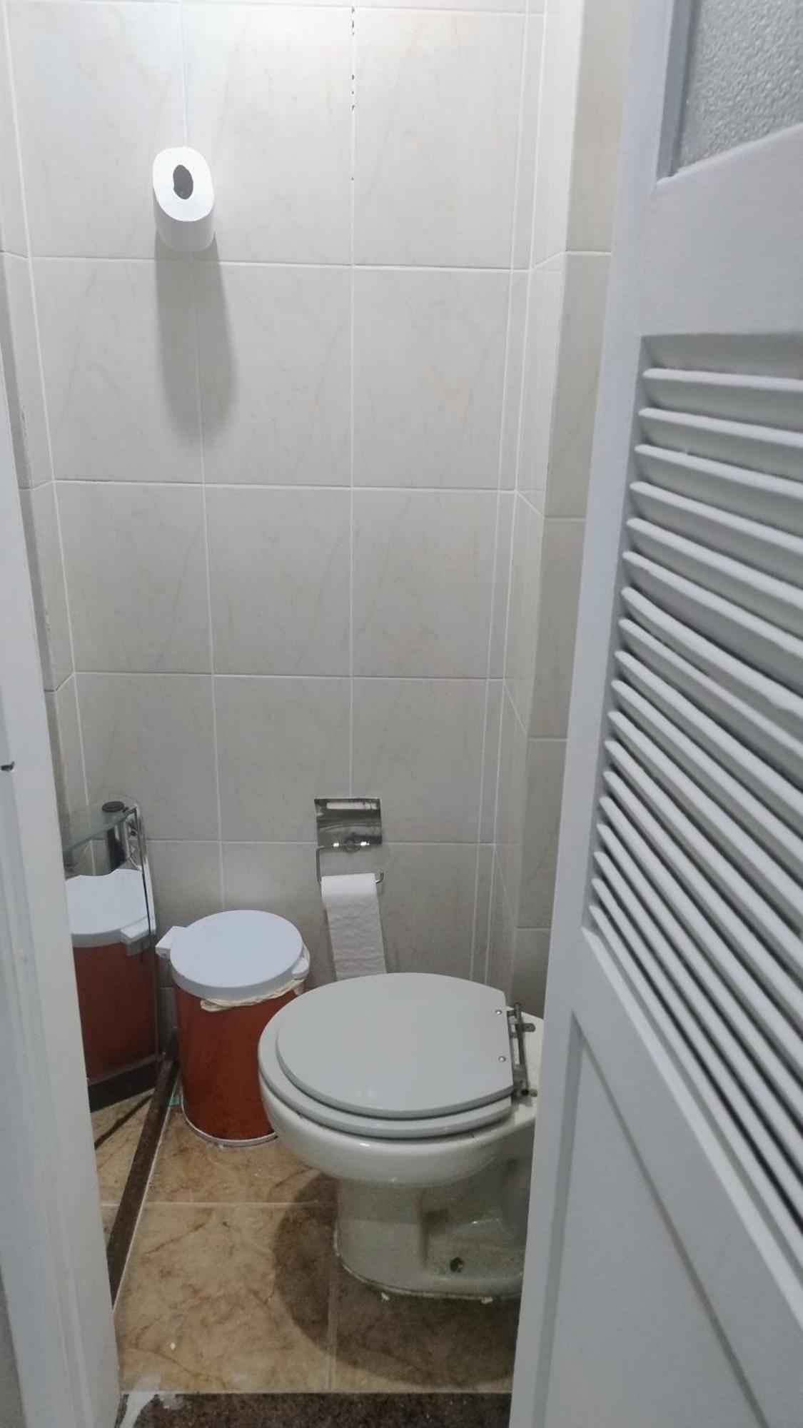 Aluguel De Com Banheiro Compartilhado,proximo Ao Copacabana Palace Rio de Janeiro